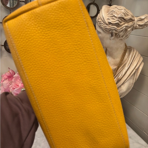 EUC COA Dooney & Bourke Yellow Leather Hobo Shoulder Bag - Picture 7 of 13